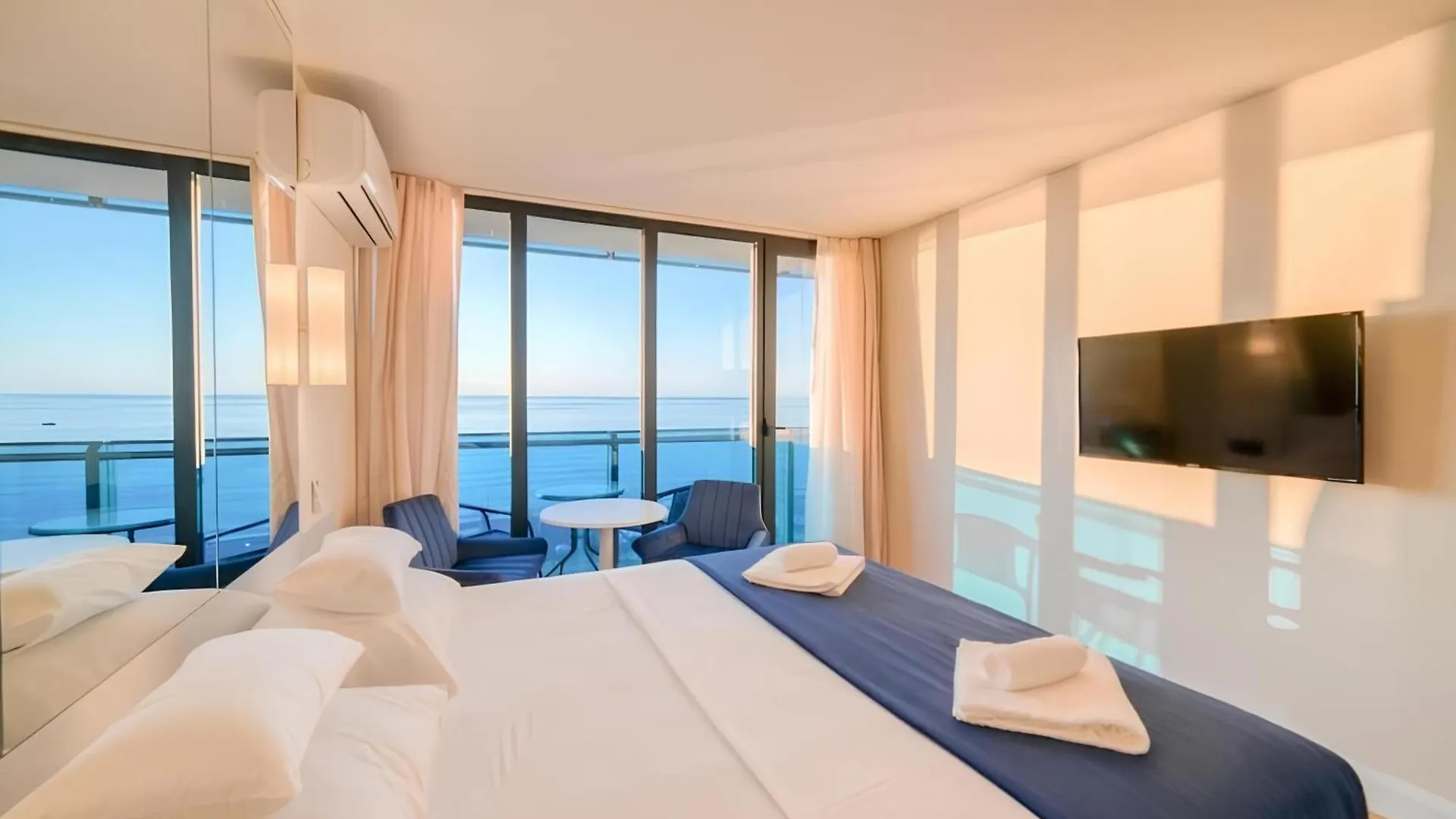 Sea Side View Apartment Batumi