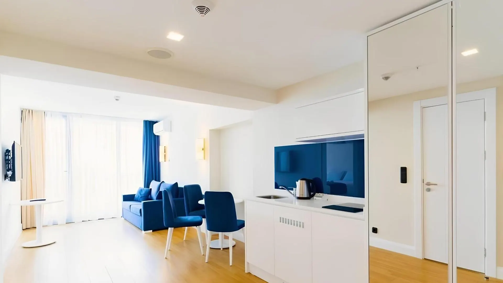 Sea Side View Apartment Batumi